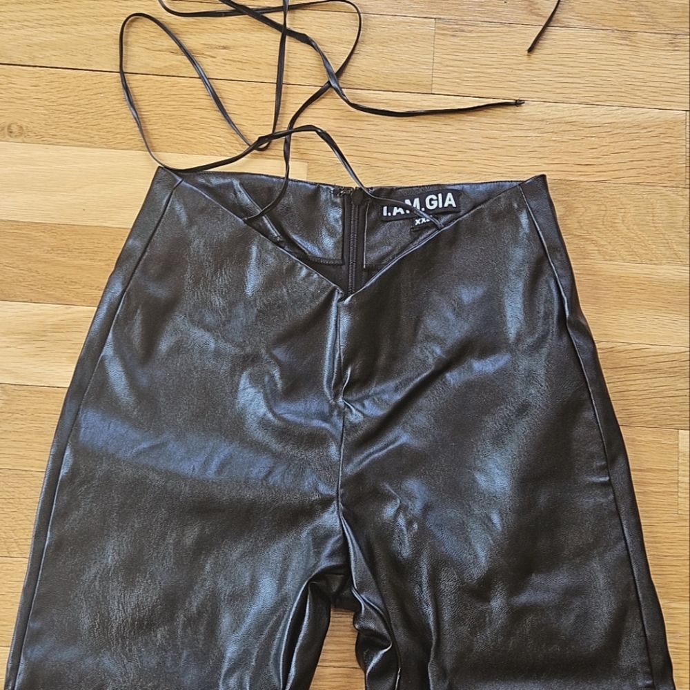I.AM.GIA Low Cut leather pants with strings